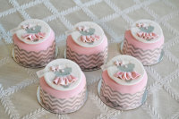 baby shower mini cakes