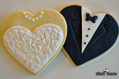 bride and groom cookies, decorated cookies, cookie favors, custom design cookies