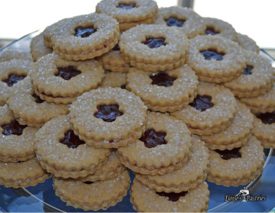 linzer cookies, swedish window cookies